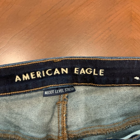 Cute American Eagle Ripped Denim Shorts - Picture 3 of 4